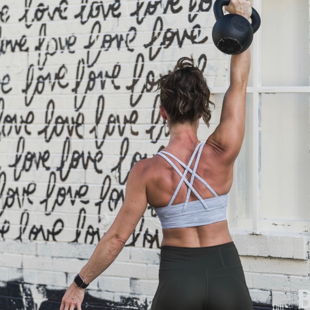 Lululemon Athletica energy long line bra size 4 white/grey stripe